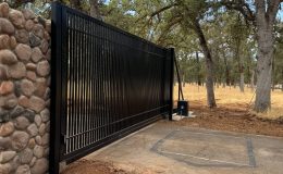 inside of cantilever sliding gate